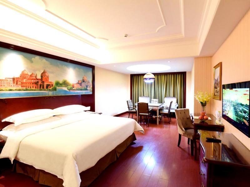 Vienna Hotel Loudi Chunyuan Pedestrian Street Екстер'єр фото