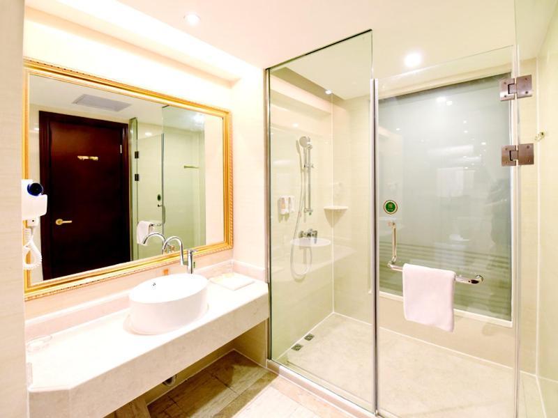 Vienna Hotel Loudi Chunyuan Pedestrian Street Екстер'єр фото